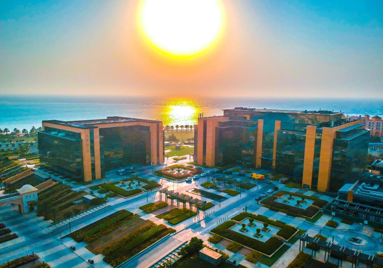 Views Hotel & Residences - Emaar King Abdullah Economic City Екстериор снимка