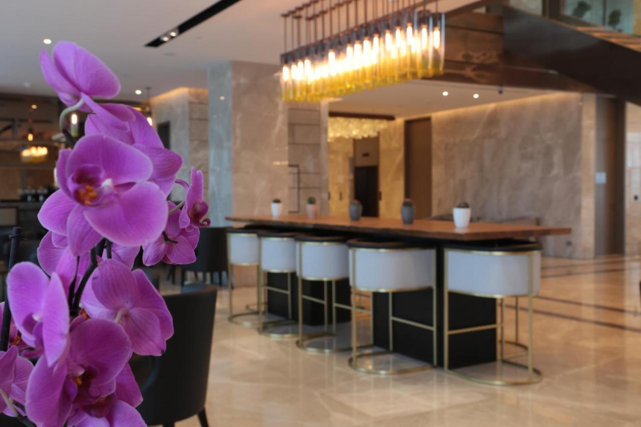 Views Hotel & Residences - Emaar King Abdullah Economic City Екстериор снимка