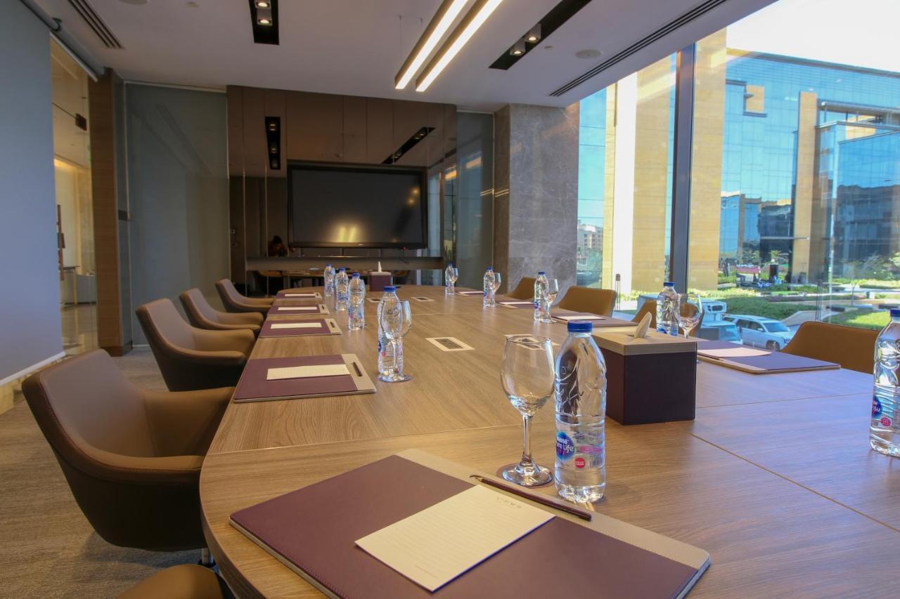 Views Hotel & Residences - Emaar King Abdullah Economic City Екстериор снимка